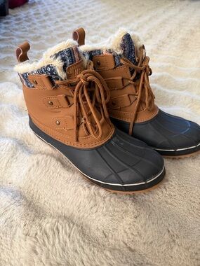 Khombu Tan and Black Winter Duck Boots